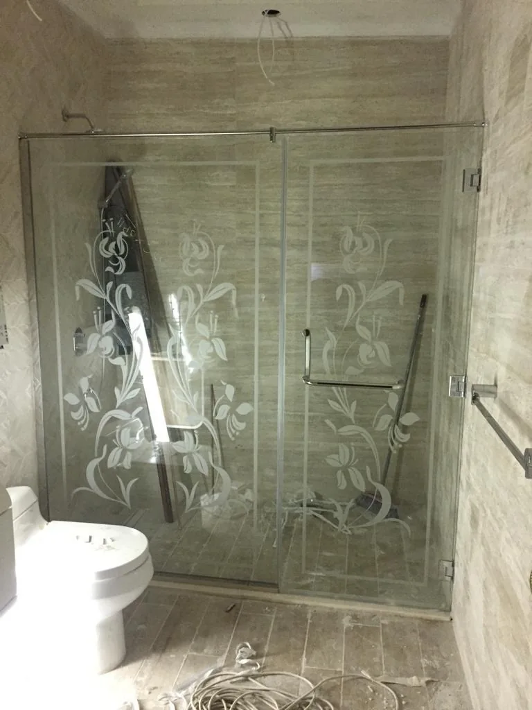 تنظيف فلل فخمة في قطر: حمام وخامات حجرية