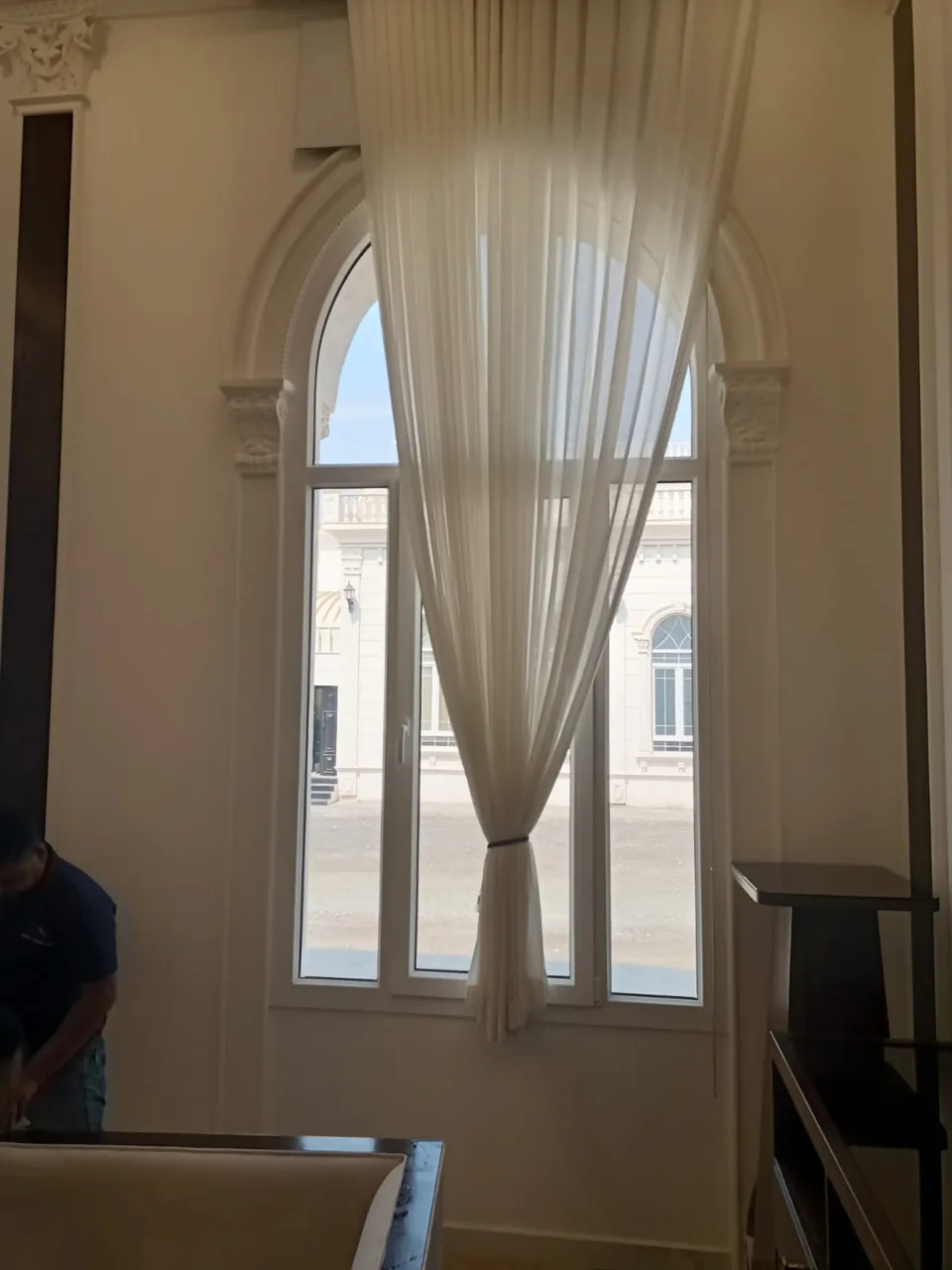 ستائر وإضاءة داخلية